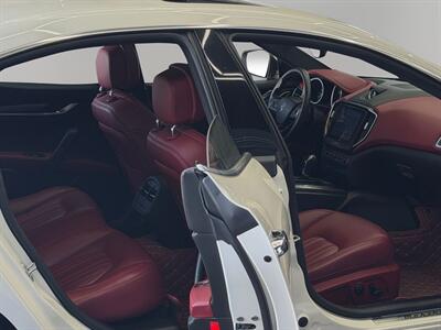 2018 Maserati Ghibli   - Photo 26 - Lennox, CA 90304