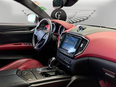 2018 Maserati Ghibli   - Photo 27 - Lennox, CA 90304