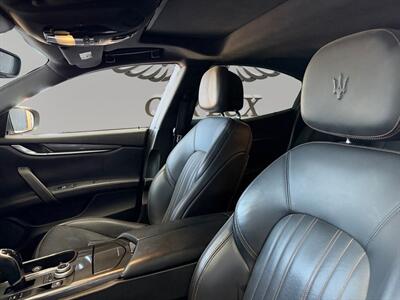 2018 Maserati Ghibli GranLusso   - Photo 9 - Lennox, CA 90304