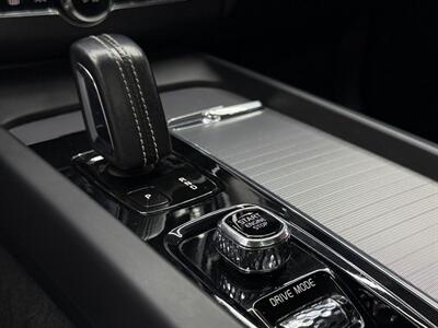 2021 Volvo XC60 Recharge T8 R-Design   - Photo 16 - Lennox, CA 90304