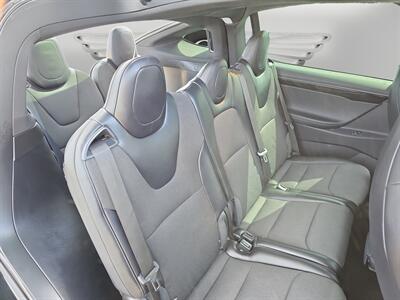 2018 Tesla Model X 75D   - Photo 12 - Lennox, CA 90304