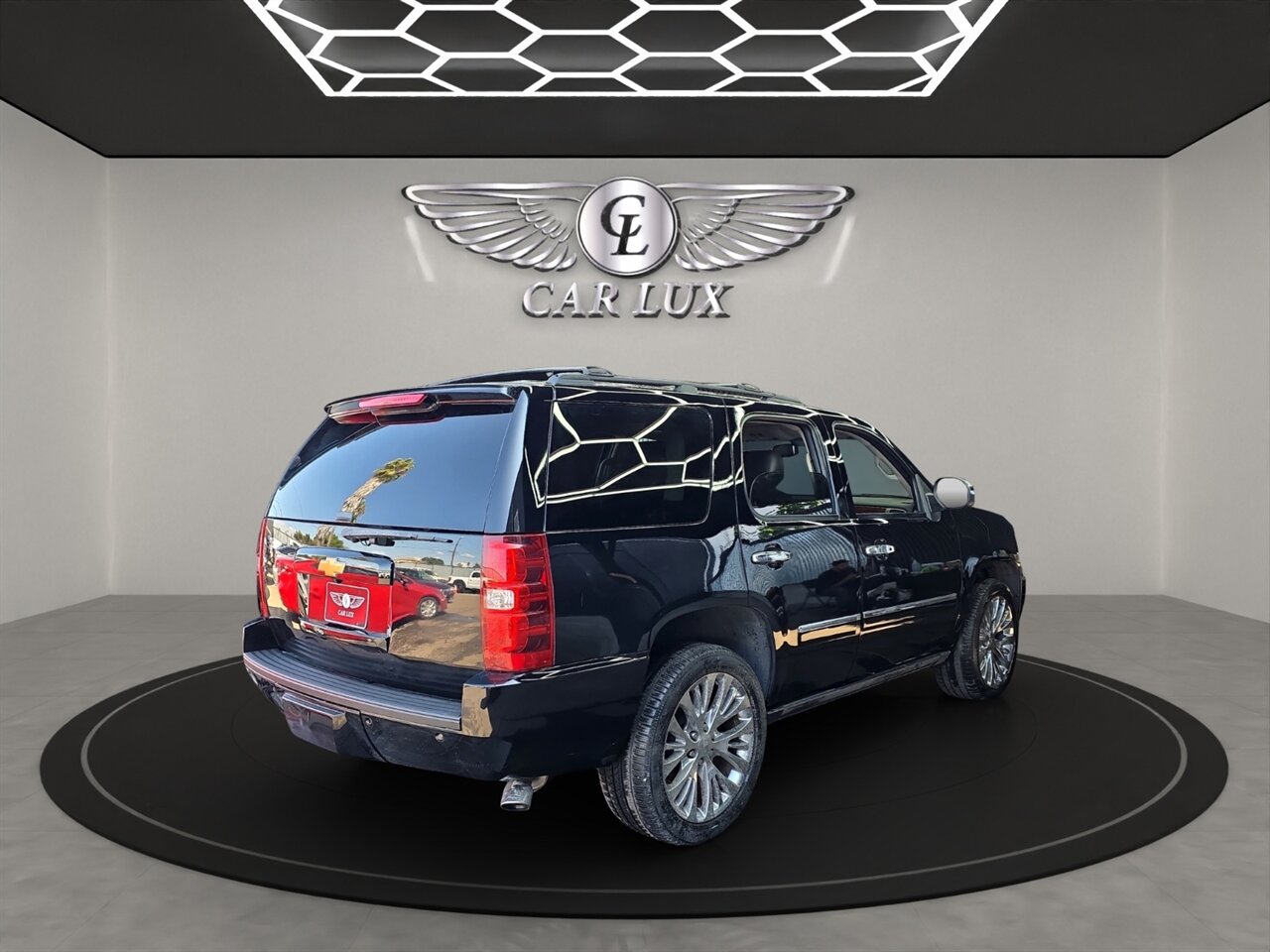 2014 Chevrolet Tahoe LTZ photo 3