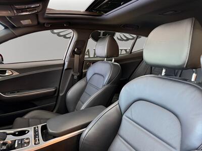 2018 Kia Stinger GT2   - Photo 9 - Lennox, CA 90304