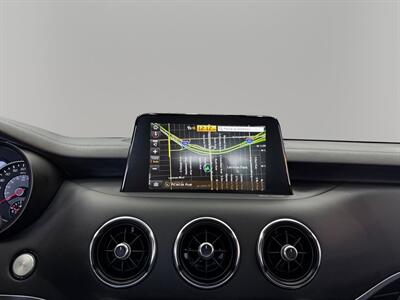 2018 Kia Stinger GT2   - Photo 24 - Lennox, CA 90304