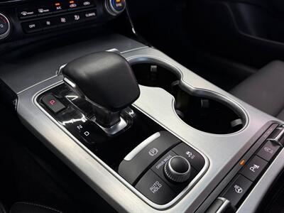 2018 Kia Stinger GT2   - Photo 21 - Lennox, CA 90304