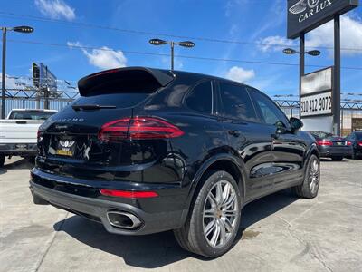 2018 Porsche Cayenne Platinum Edition   - Photo 6 - Lennox, CA 90304