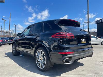 2018 Porsche Cayenne Platinum Edition   - Photo 4 - Lennox, CA 90304