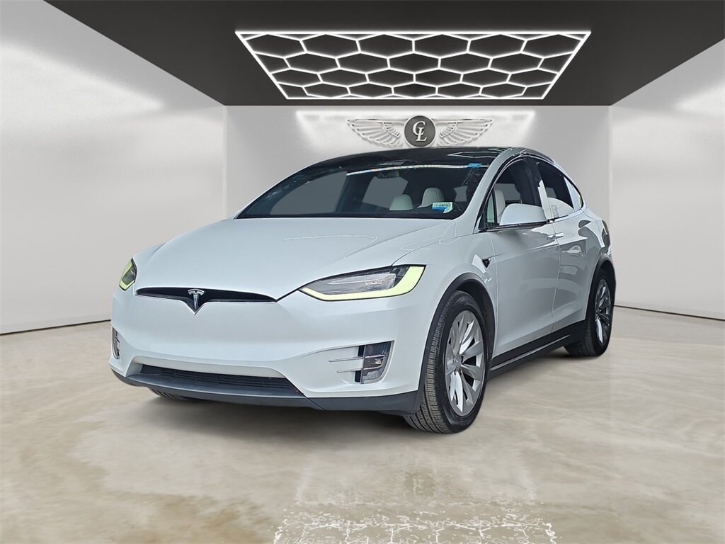 2017 Tesla Model X 75D   - Photo 1 - Lennox, CA 90304