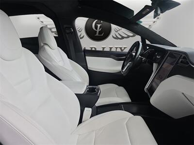 2017 Tesla Model X 75D   - Photo 15 - Lennox, CA 90304