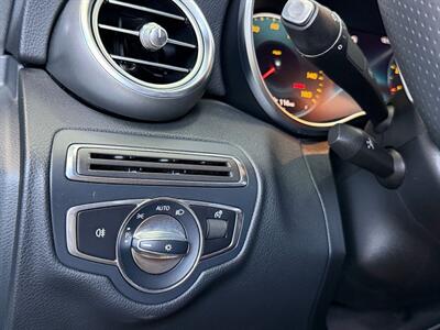 2019 Mercedes-Benz C 300   - Photo 21 - Lennox, CA 90304