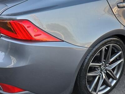 2017 Lexus IS 200t 200t   - Photo 26 - Lennox, CA 90304