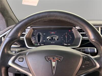2016 Tesla Model X P90D   - Photo 22 - Lennox, CA 90304