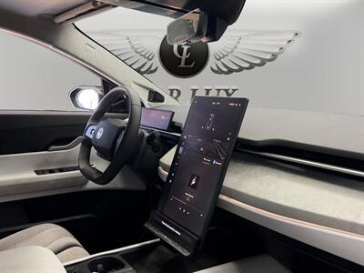 2023 Fisker Ocean Extreme   - Photo 17 - Lennox, CA 90304