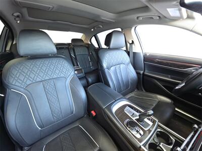 2018 BMW 750i - Photo 14 - Lennox, CA 90304