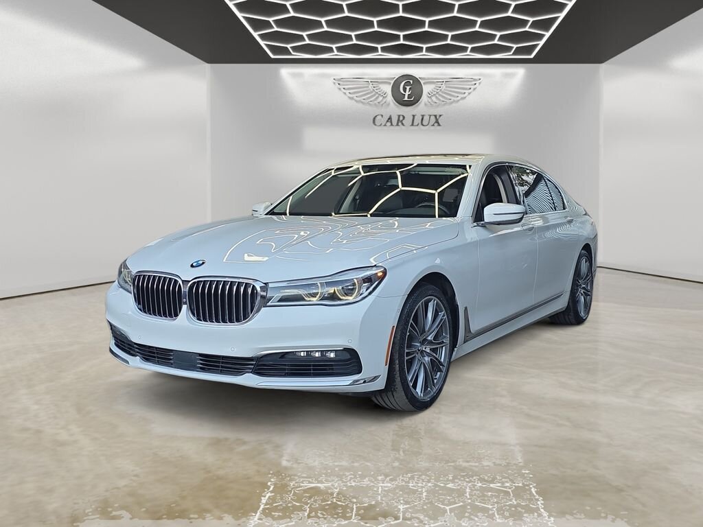 2018 BMW 750i   - Photo 1 - Lennox, CA 90304