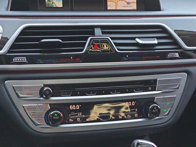 2018 BMW 750i   - Photo 23 - Lennox, CA 90304