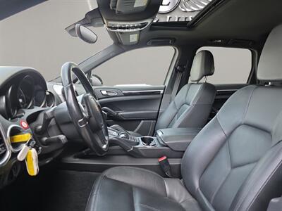 2014 Porsche Cayenne Diesel   - Photo 9 - Lennox, CA 90304