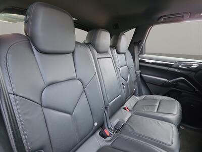 2014 Porsche Cayenne Diesel   - Photo 16 - Lennox, CA 90304