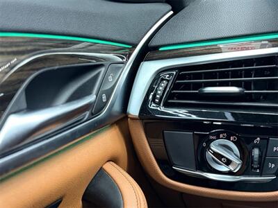 2021 BMW 530e iPerformance  M SPORT - Photo 15 - Lennox, CA 90304