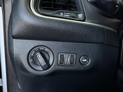 2018 Dodge Challenger SXT   - Photo 18 - Lennox, CA 90304