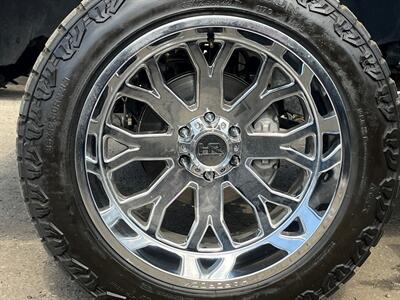 2019 GMC Sierra 1500 Denali   - Photo 17 - Lennox, CA 90304