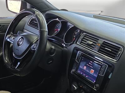 2016 Volkswagen Jetta 1.8T Sport   - Photo 19 - Lennox, CA 90304