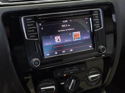 2016 Volkswagen Jetta 1.8T Sport   - Photo 25 - Lennox, CA 90304