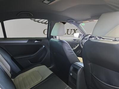 2016 Volkswagen Jetta 1.8T Sport   - Photo 18 - Lennox, CA 90304