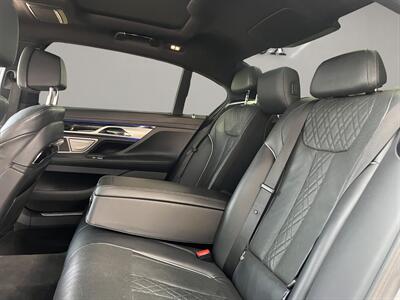 2018 BMW 740i   - Photo 16 - Lennox, CA 90304