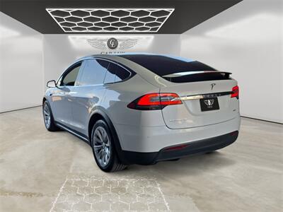 2017 Tesla Model X 90D   - Photo 3 - Lennox, CA 90304