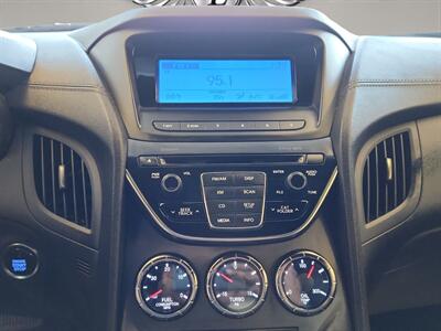 2014 Hyundai Genesis Coupe 2.0T   - Photo 15 - Lennox, CA 90304