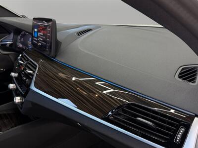 2023 BMW 530e iPerformance  M SPORT - Photo 18 - Lennox, CA 90304