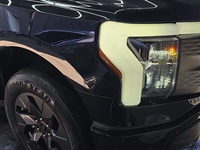 2024 Ford F-150 Lightning Flash   - Photo 27 - Lennox, CA 90304
