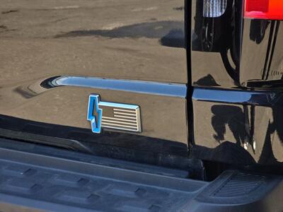 2024 Ford F-150 Lightning Flash   - Photo 25 - Lennox, CA 90304