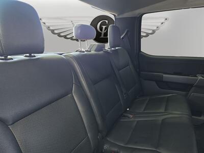 2024 Ford F-150 Lightning Flash   - Photo 13 - Lennox, CA 90304
