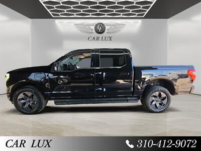 2024 Ford F-150 Lightning Flash   - Photo 2 - Lennox, CA 90304