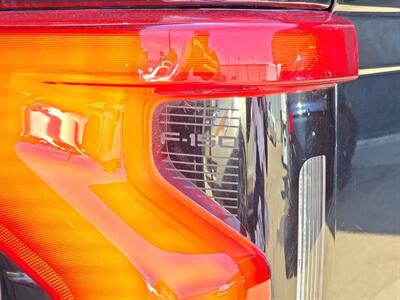 2024 Ford F-150 Lightning Flash   - Photo 33 - Lennox, CA 90304