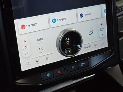 2024 Ford F-150 Lightning Flash   - Photo 39 - Lennox, CA 90304