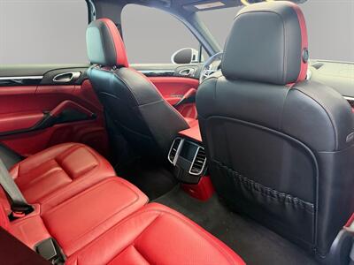 2017 Porsche Cayenne Platinum Edition - Photo 20 - Lennox, CA 90304