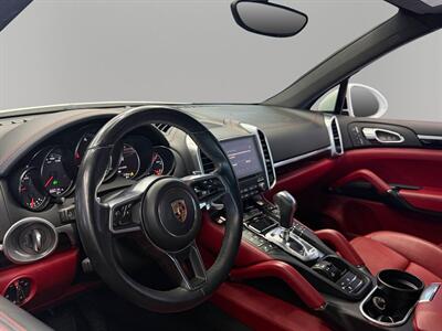 2017 Porsche Cayenne Platinum Edition - Photo 16 - Lennox, CA 90304