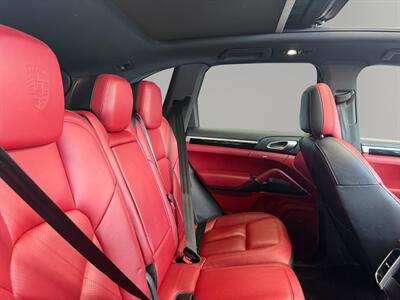 2017 Porsche Cayenne Platinum Edition - Photo 28 - Lennox, CA 90304