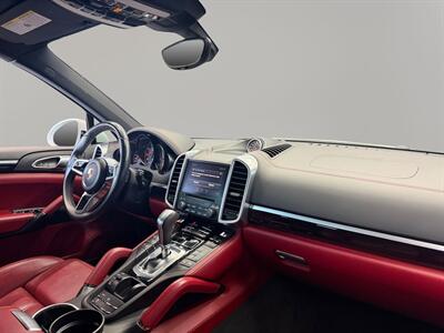 2017 Porsche Cayenne Platinum Edition - Photo 17 - Lennox, CA 90304