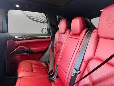 2017 Porsche Cayenne Platinum Edition - Photo 13 - Lennox, CA 90304
