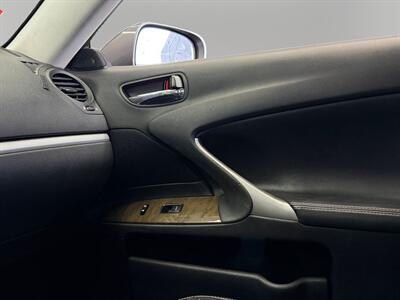2012 Lexus IS 250   - Photo 23 - Lennox, CA 90304