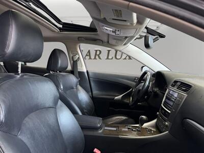 2012 Lexus IS 250   - Photo 14 - Lennox, CA 90304