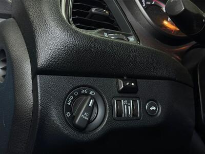 2016 Dodge Challenger SXT   - Photo 17 - Lennox, CA 90304