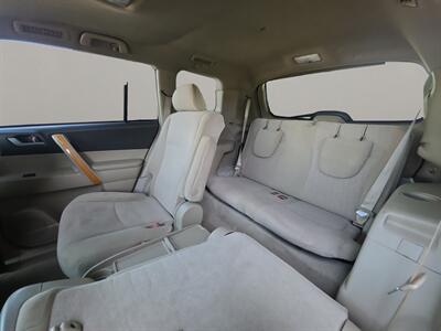 2009 Toyota Highlander Hybrid   - Photo 12 - Lennox, CA 90304