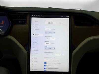 2020 Tesla Model X Long Range   - Photo 25 - Lennox, CA 90304