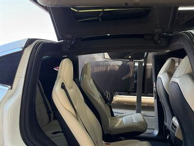 2020 Tesla Model X Long Range   - Photo 17 - Lennox, CA 90304