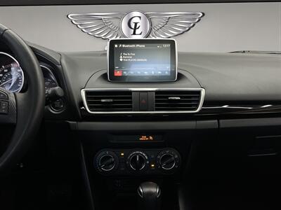 2015 Mazda Mazda3 i Touring   - Photo 15 - Lennox, CA 90304